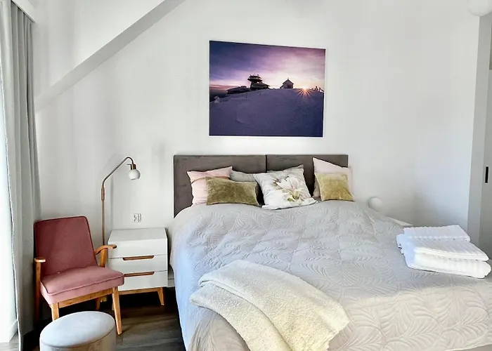 Sunny Slope - Platinum Apartament